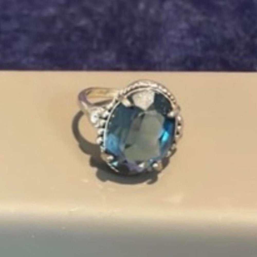 Deep Blue Oval Gemstone Silver Ring Size 11
